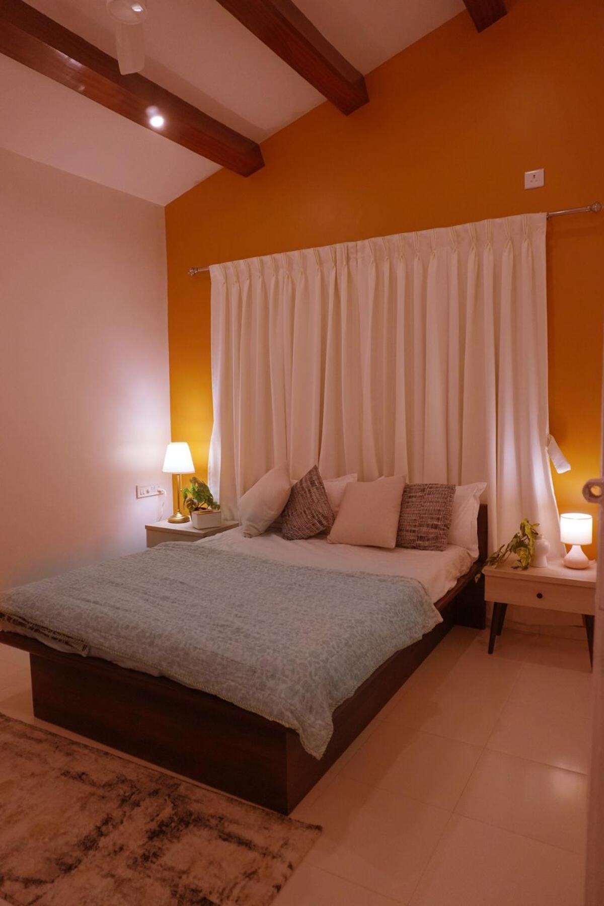 Yolo Villa